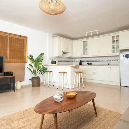 Apartment Ocean Front Two Bedroom Puerto de Santiago (Tenerife)